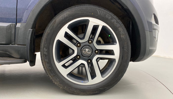 2018 Tata Hexa Varicor 400 XTA, Diesel, Automatic, 21,386 km, Right Front Wheel