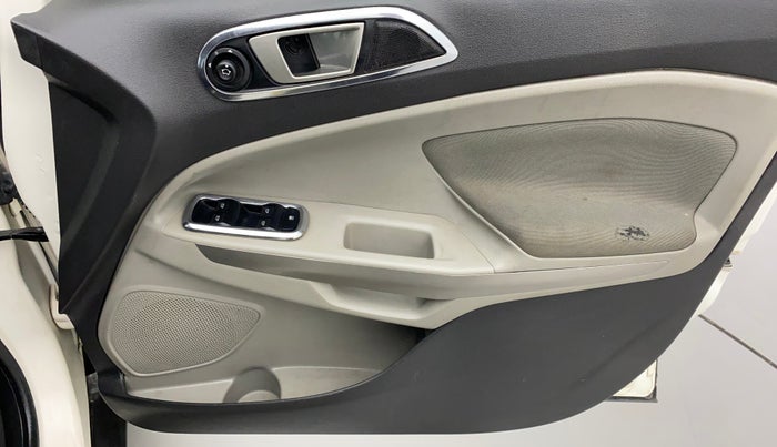 2015 Ford Ecosport TITANIUM 1.5L DIESEL, Diesel, Manual, 63,822 km, Driver Side Door Panels Control