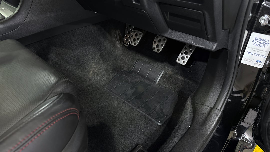 2015 Subaru WRX Premium (AWD), Manual, 92144 km, Pedals and Footmat
