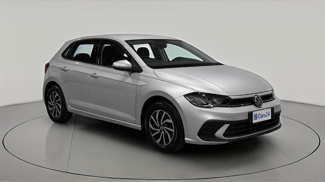 2024 Volkswagen Polo Life, Automatic, 27782 km, Right Front Diagonal (45- Degree) View