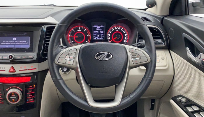 2020 Mahindra XUV300 W8 (O) DIESEL  AT, Diesel, Automatic, 23,797 km, Steering Wheel