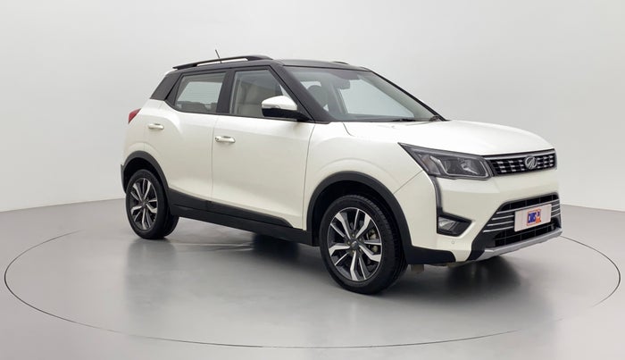 2020 Mahindra XUV300 W8 (O) DIESEL  AT, Diesel, Automatic, 23,797 km, Right Front Diagonal (45- Degree) View