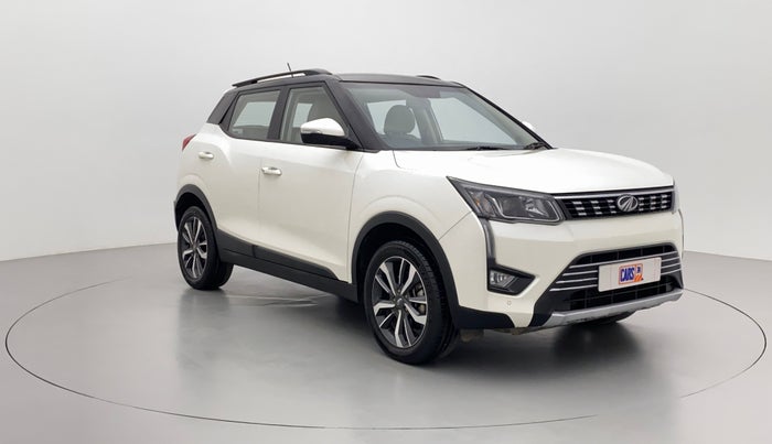 2020 Mahindra XUV300 W8 (O) DIESEL  AT, Diesel, Automatic, 23,797 km, Right Front Diagonal