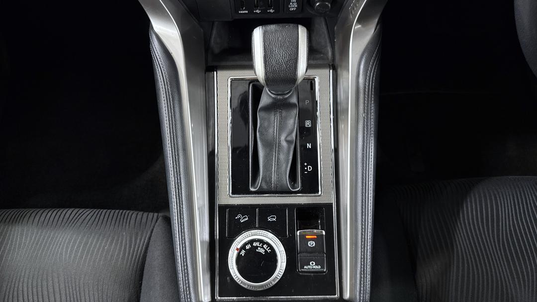 2021 Mitsubishi Pajero Sport Gls (4x4) 7 Seat, Automatic, 71687 km, Gear Lever 