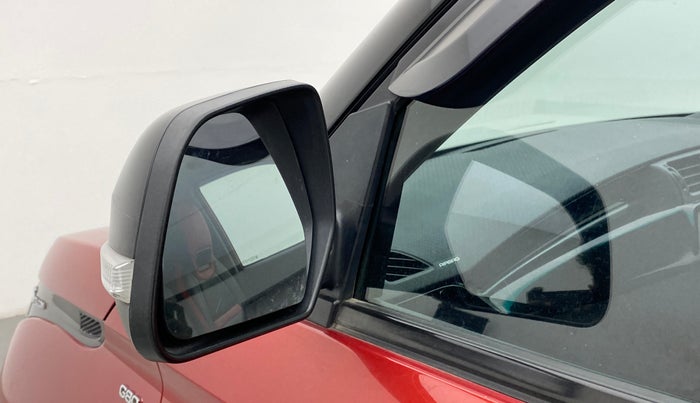 2018 Mahindra KUV 100 NXT K8 P 6 STR DUAL TONE, Petrol, Manual, 46,310 km, Left rear-view mirror - Mirror motor not working
