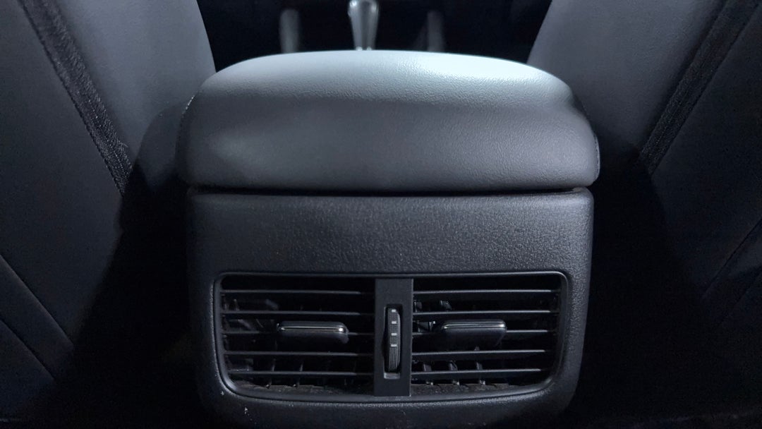 2020 Mazda 3 G25 Astina, Automatic, 72918 km, Rear A/C Vent