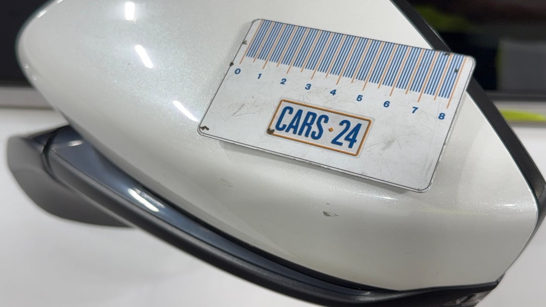 2020 Mazda 3 G25 Astina, Automatic, 72918 km, Side Mirrors Housing LHS Chip