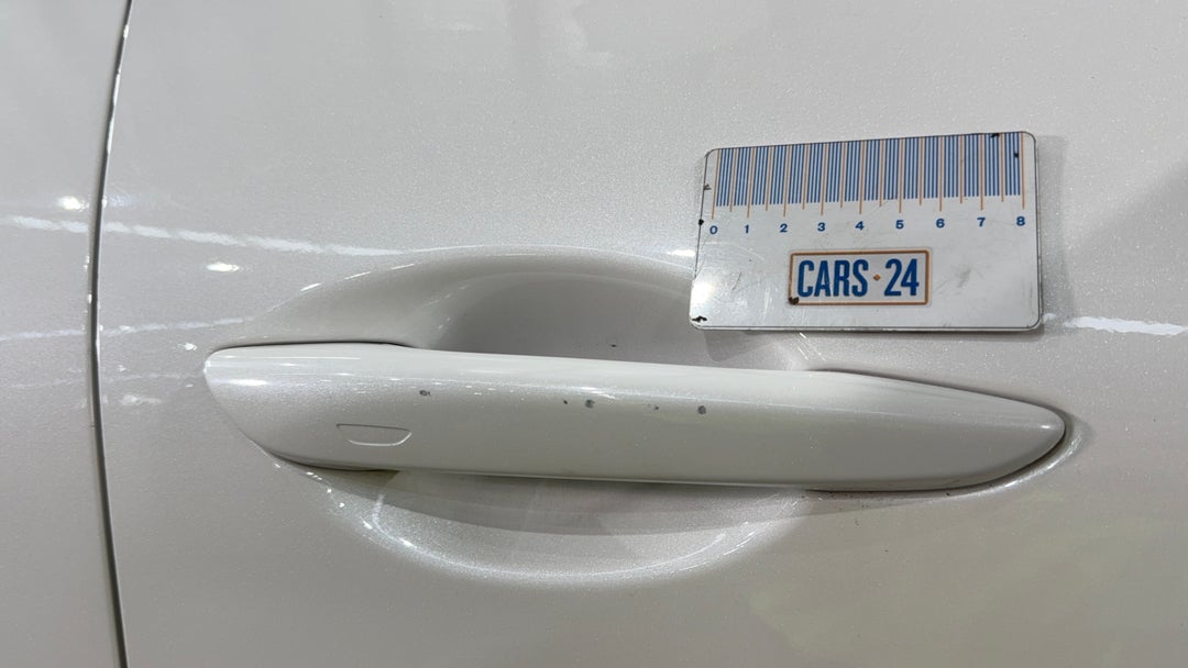 2020 Mazda 3 G25 Astina, Automatic, 72918 km, Door Handles Front RHS Chip