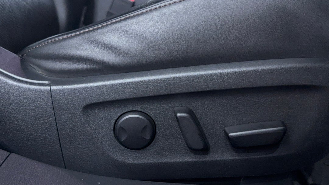 2020 Mazda 3 G25 Astina, Automatic, 72918 km, Drivers Side Adjustment Panel