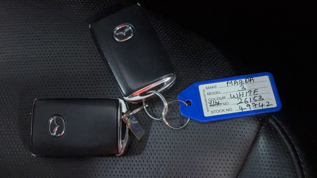 2020 Mazda 3 G25 Astina, Automatic, 72918 km, Key Close-up