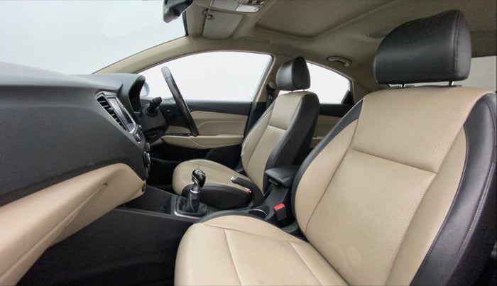 2017 Hyundai Verna 1.6 CRDI SX (O), Diesel, Manual, 89,336 km, Right Side Front Door Cabin