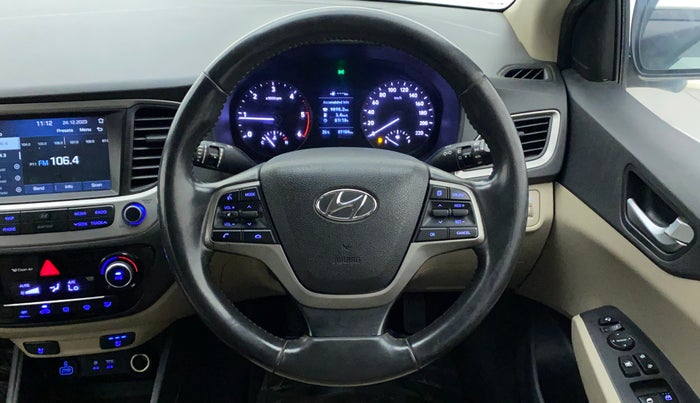 2017 Hyundai Verna 1.6 CRDI SX (O), Diesel, Manual, 89,336 km, Steering Wheel Close Up