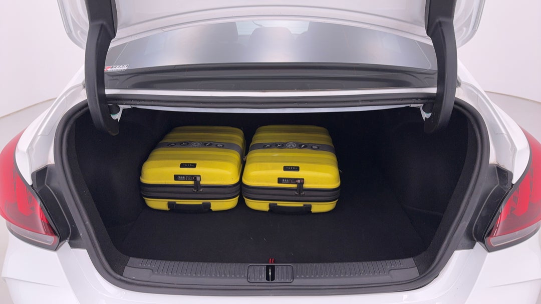 2023 MG Mg5 Vibe, Automatic, 21973 km, Boot Inside View with Luggage