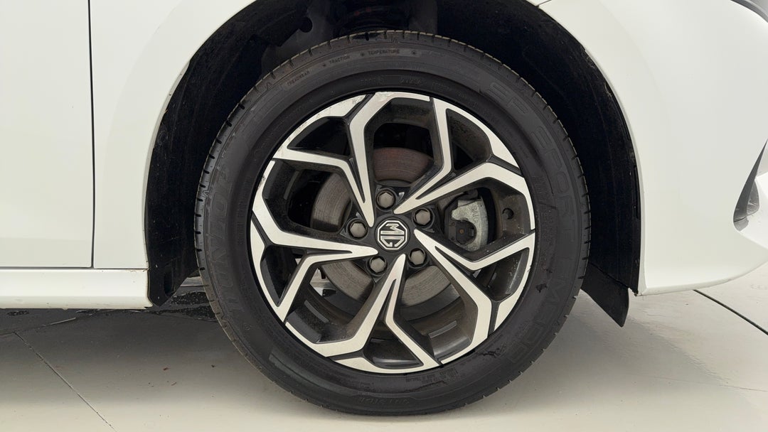 2023 MG Mg5 Vibe, Automatic, 21973 km, Right Front Wheel