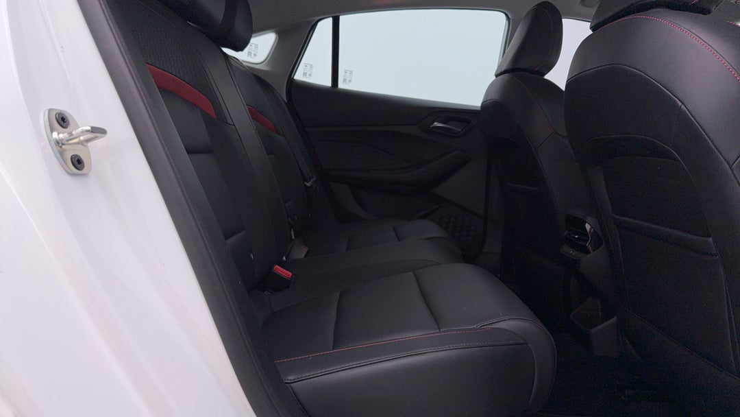 2023 MG Mg5 Vibe, Automatic, 21973 km, Right Side Rear Door Cabin View