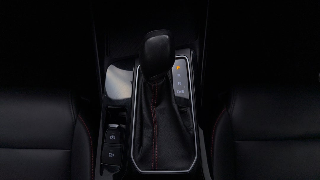 2023 MG Mg5 Vibe, Automatic, 21973 km, Gear Lever 