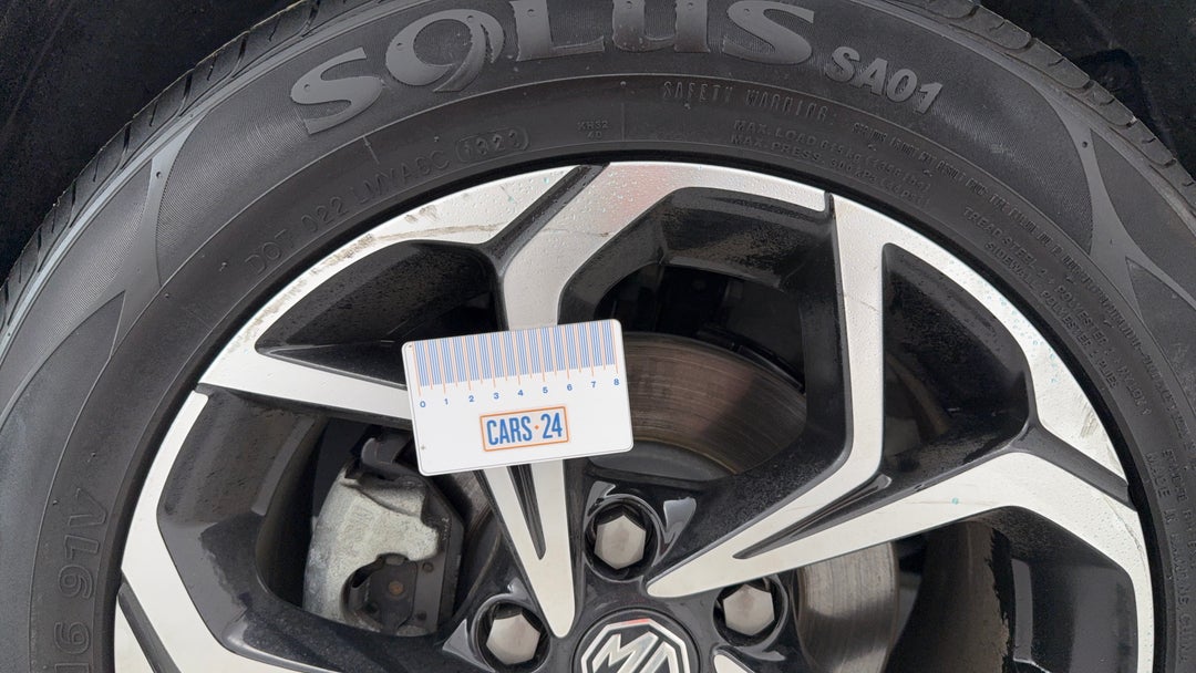 2023 MG Mg5 Vibe, Automatic, 21973 km, Wheels Rim Front LHS Gutter Rash