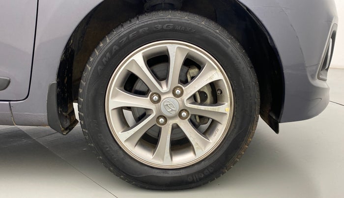 2016 Hyundai Grand i10 ASTA 1.2 (O) VTVT, Petrol, Manual, 16,742 km, Right Front Wheel