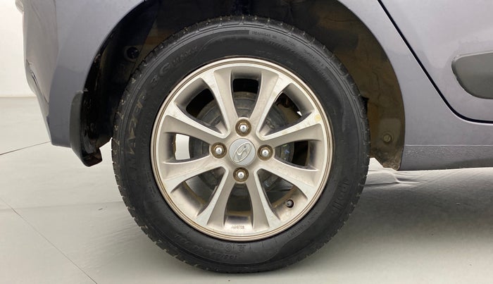 2016 Hyundai Grand i10 ASTA 1.2 (O) VTVT, Petrol, Manual, 16,742 km, Right Rear Wheel