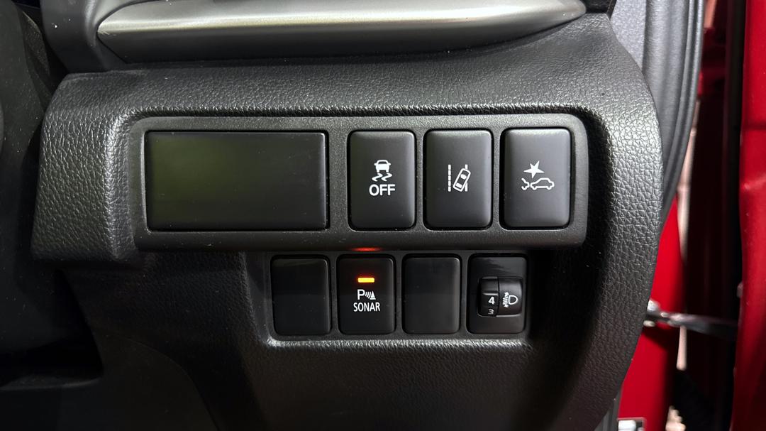 2018 Mitsubishi Eclipse Cross Ls (2WD), Automatic, 131682 km, Utility Switches/Buttons