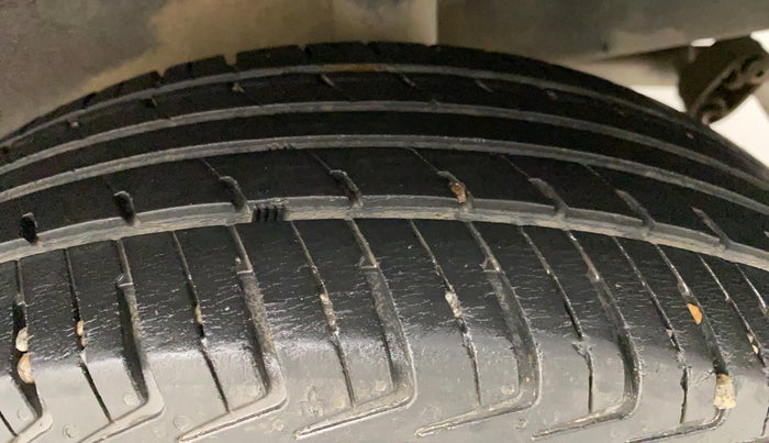 2017 Renault Kwid RXT 0.8, Petrol, Manual, 56,637 km, Left Rear Tyre Tread