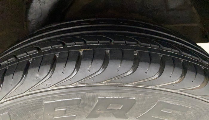 2010 Hyundai i20 MAGNA 1.2, Petrol, Manual, 22,594 km, Left Rear Tyre Tread