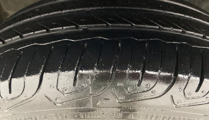 2016 Honda City V MT PETROL, Petrol, Manual, 54,805 km, Right Front Tyre Tread