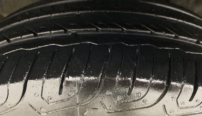 2016 Honda City V MT PETROL, Petrol, Manual, 54,805 km, Left Front Tyre Tread