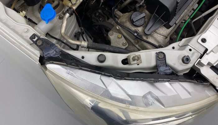 2017 Maruti Alto K10 VXI P, Petrol, Manual, 48,452 km, Right headlight - Clamp has minor damage