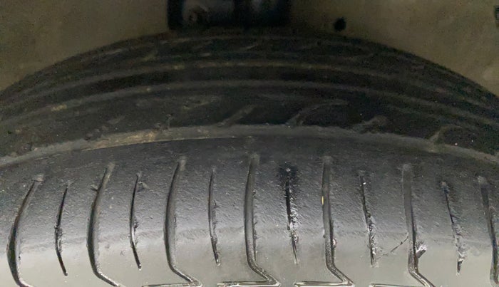 2015 Maruti Celerio ZXI, Petrol, Manual, 1,09,257 km, Right Front Tyre Tread