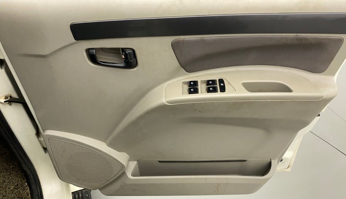 2019 Mahindra Scorpio S9, Diesel, Manual, 74,575 km, Driver Side Door Panels Control