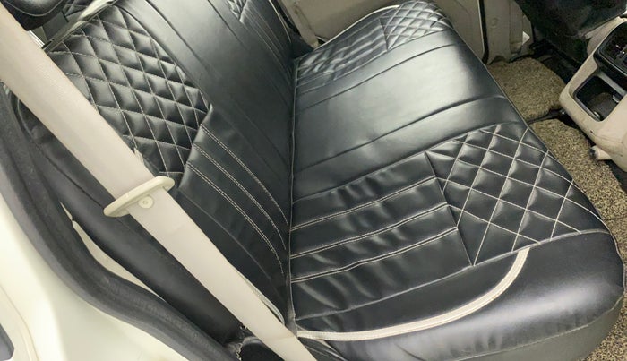 2019 Mahindra Scorpio S9, Diesel, Manual, 74,575 km, Second-row right seat - Cover slightly stained