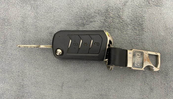 2019 Mahindra Scorpio S9, Diesel, Manual, 74,575 km, Key Close Up