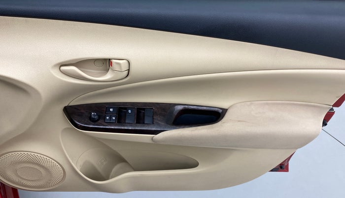 2019 Toyota YARIS J MT, Petrol, Manual, 39,908 km, Driver Side Door Panels Control