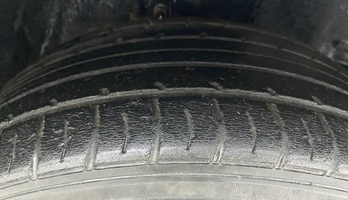 2018 Toyota Corolla Altis VL AT, Petrol, Automatic, 66,349 km, Right Front Tyre Tread