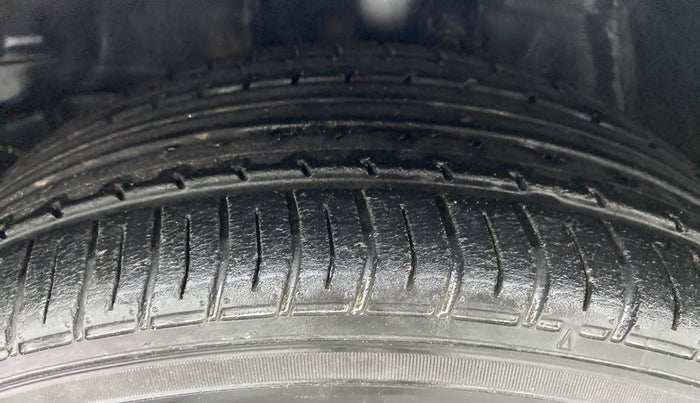 2018 Toyota Corolla Altis VL AT, Petrol, Automatic, 66,349 km, Left Front Tyre Tread