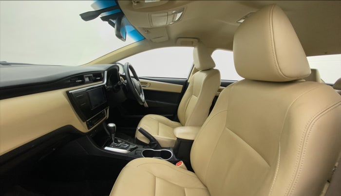 2018 Toyota Corolla Altis VL AT, Petrol, Automatic, 66,349 km, Right Side Front Door Cabin