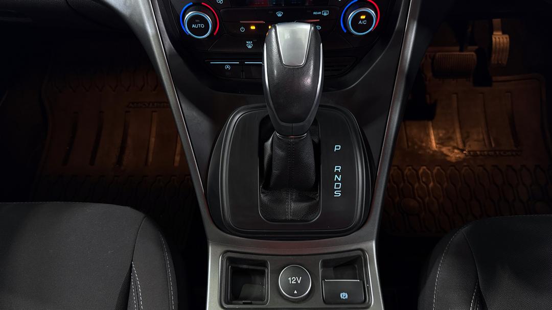 2017 Ford Escape Trend (AWD), Automatic, 67307 km, Gear Lever 