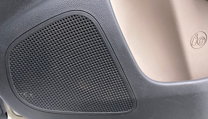 2017 Hyundai Grand i10 SPORTZ (O) 1.2 AT VTVT, CNG, Automatic, 92,144 km, Speaker