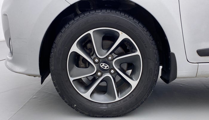 2017 Hyundai Grand i10 SPORTZ (O) 1.2 AT VTVT, CNG, Automatic, 92,144 km, Left Front Wheel