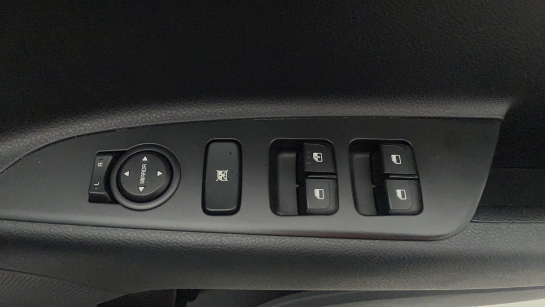 2022 Kia Stonic S, Automatic, 58129 km, Drivers Side Door Panel Controls