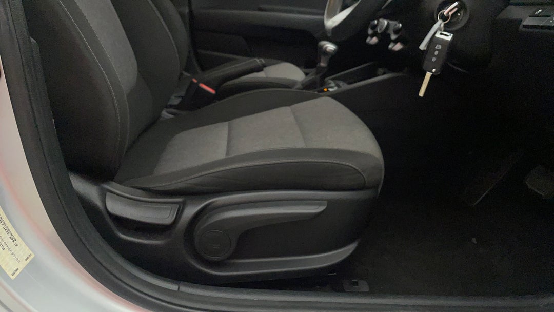 2022 Kia Stonic S, Automatic, 58129 km, Drivers Side Adjustment Panel