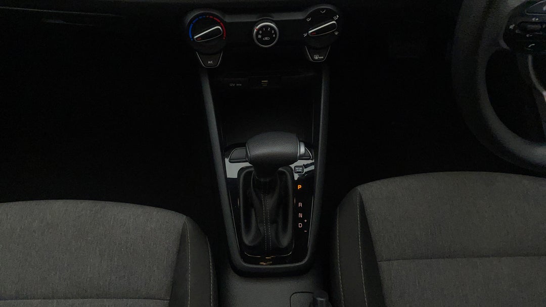 2022 Kia Stonic S, Automatic, 58129 km, Gear Lever 