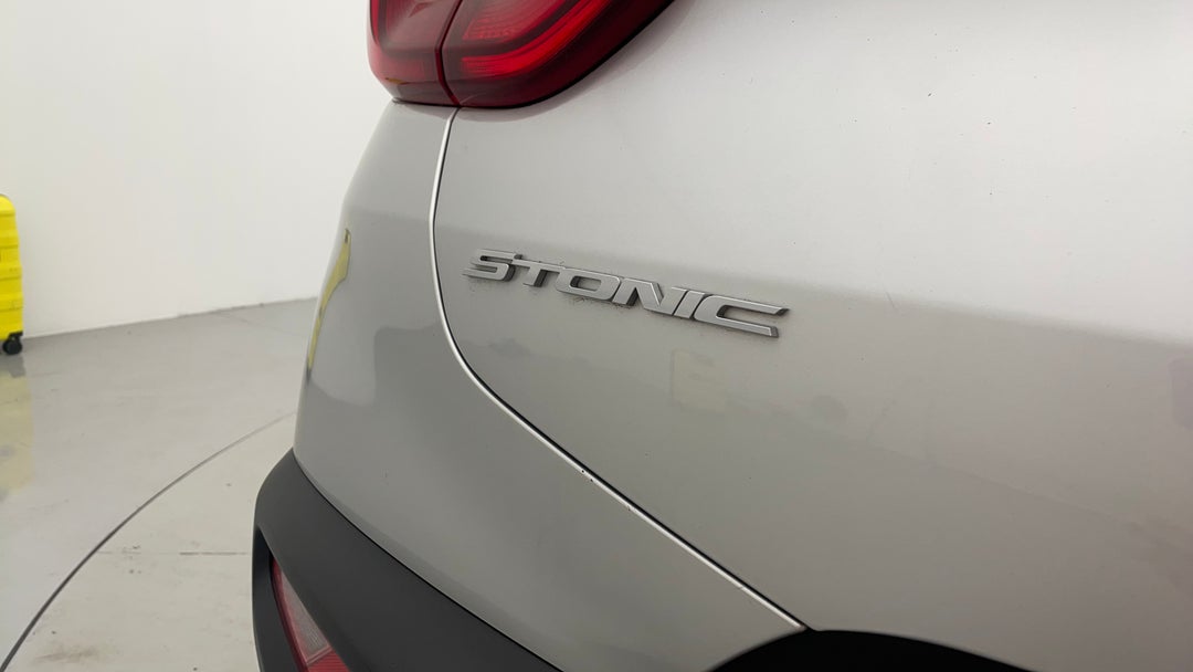 2022 Kia Stonic S, Automatic, 58129 km, Badge (Boot Left Side)