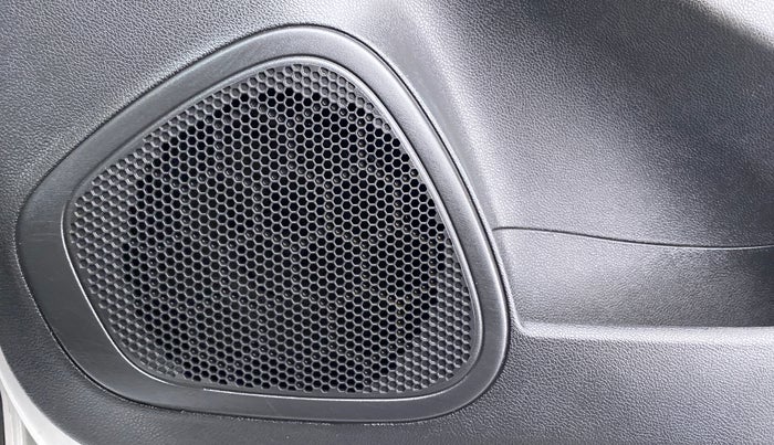 2018 Renault Captur RXE PETROL MT, Petrol, Manual, 28,702 km, Speaker