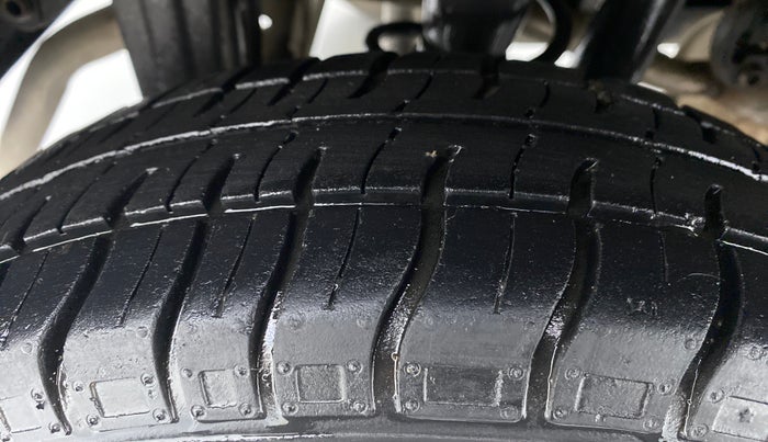 2018 Maruti Alto 800 VXI, Petrol, Manual, 37,897 km, Right Rear Tyre Tread
