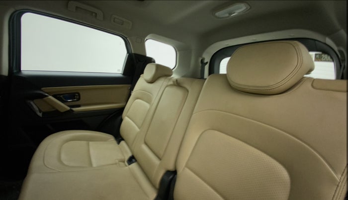 2021 Tata Safari XZ PLUS, Diesel, Manual, 53,058 km, Right Side Rear Door Cabin