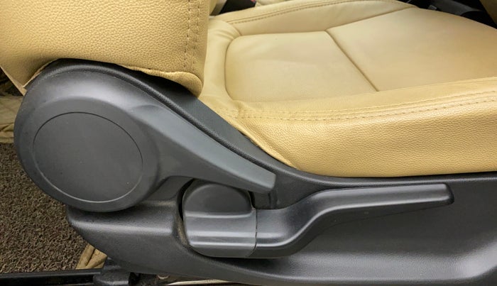 2019 Honda Amaze 1.2 V CVT I VTEC, Petrol, Automatic, 40,271 km, Driver Side Adjustment Panel
