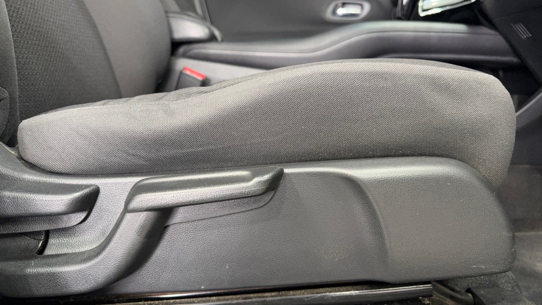 2018 Honda HR-V Vti, Automatic, 81140 km, Drivers Side Adjustment Panel