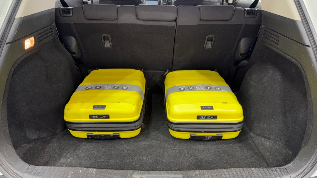 2018 Honda HR-V Vti, Automatic, 81140 km, Boot Inside View with Luggage